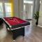 Comfy 5Bed Gem! Fenced Back Yard, Game Room, Free Parking, Snacks, Pet Okay!