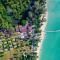 Seafar Resort