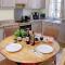 Beautiful Home In Saint-Laurent-De-La-Cabrerisse