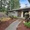 Midcentury Modern Gem - 3bd 2ba - بورتلاند