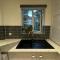 Spacious 3 bedroom Home, with private driveway 5 minutes from Excel Centre & Custom House - London