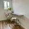 Tiny Private Room at the Upper Level of a Big House with Shared Bathroom - سياتل
