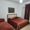 Comfy Beachfront Apartment - 50m from the Sea - 格勒姆