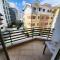 Comfy Beachfront Apartment - 50m from the Sea - 格勒姆