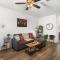 Convenient & Inviting - Fully-Equipped 2BD Condo