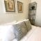The Edward Townhouse 153 - Tastefully Styled