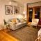 2 Bdrm Apt in Annandale with Courtyard & Parking - 悉尼