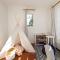 24 Bergview Road apartment