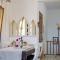 Villa Mirsini, a 3 minute walk from 2 beaches