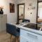 Acropolis View Modern Deluxe Suite with Balcony - Athen