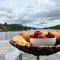 Lake retreat 5BR with SPA, watercraft and kids playground