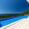Top-hill stunning view 2 bdr apt with swimming pool - Komoševina