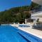 Top-hill stunning view 2 bdr apt with swimming pool - Komoševina