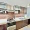 Home-like 2BR Unit in the Center