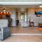 Kailua-Kona Exceptional Oceanview Home - Heated Oasis Pool & Stunning Ocean View
