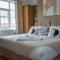 Heart of Saltburn, Free Parking, Family Stays, Contractors - Scandi