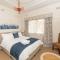 Hillside Cottage │ Comfy, Spacious, Walk to CBD & Stannies