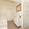 Lords Cottage Charming CBD Home, Pet Friendly