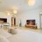 Walk to Dubai Mall Alluring 1BR in Burj Views - 迪拜