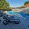 Leonchic - Guest House com Piscina de Água Salgada - Barcelos