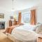 5 Bed in Bonchurch IC076