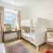5 Bed in Bonchurch IC076
