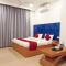Hotel Lake View - Near Sukhna Lake