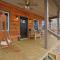 Rustic Modern Cabin with Hot Tub near rafting and Great Smokey Mountains - 布赖森城