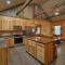 Rustic Modern Cabin with Hot Tub near rafting and Great Smokey Mountains - 布赖森城