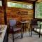 Scenic Solitude by Stony Brook Cabins - 赛维尔维尔