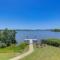 Waterfront Cedar Key Duplex Home Grill and Dock!