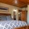 Fern Grove - Hot Tub, Pet Friendly, Walk to Lake! - 塔霍城