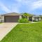 Serene Canal Views, Paddle Board, Bicycles, Heated Pool and Spa - Villa The Great Escape - Cape Coral
