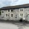 Stunning cottage - 3 Bedrooms & 3 Bathrooms