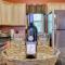 Chalet renovated Near Casino, Camelback , Kalahari 4bdrms firepit hot tub game room