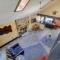 Chalet renovated Near Casino, Camelback , Kalahari 4bdrms firepit hot tub game room