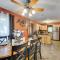 Chalet renovated Near Casino, Camelback , Kalahari 4bdrms firepit hot tub game room