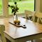 Bush Retreat Farm Stay 2 BR Guest Suite