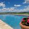Villa I Cipressini piscina riscaldata spa Toscana