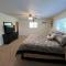 Redding 3 Bedroom with a Pool - ريدينغ