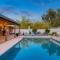 Stylish Mid-Century Oasis with Pool - توسان