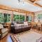 Lewis Creek cabin near Yosemite king beds
