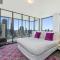 Incredible City Views in Convenient CBD Apartment - ملبورن