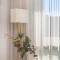 Comfy Studio with Shared Backyard near Racecourse