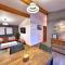 Chy Mena. South facing lodge with hot tub & views. - St. Agnes