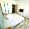 SUMMERLAND Sea View Penthouse & Jacuzzi