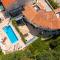 Caleta Seaview Suites - Pool & Jacuzzi