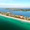 Flamingo Large 3 bed 2 bath 2 story beach condo