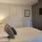 Stylish, business traveller friendly apartment, with free parking and Netflix - Farnborough