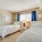 Breezy Carolina Beach Condo with Balcony and Pools! - 卡罗来纳比奇